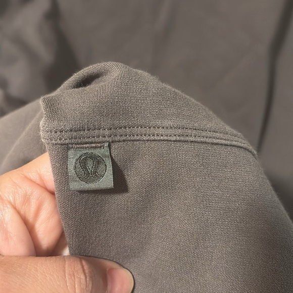 Lululemon Heavyweight Crepe Short Sleeve Shirt - Picture 4 of 5